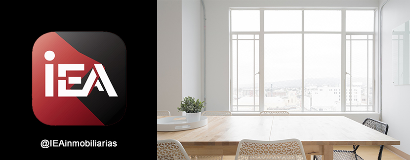 Vista de un salón comedor con ventanas de doble acristalamiento.